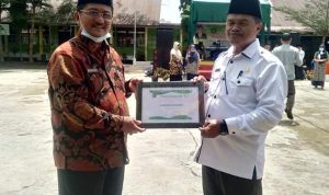 Zulfikar, S.Ag Raih Penghargaan Kepala KUA Terbaik Pasbar